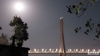 中秋節(jié)的晚上夜景