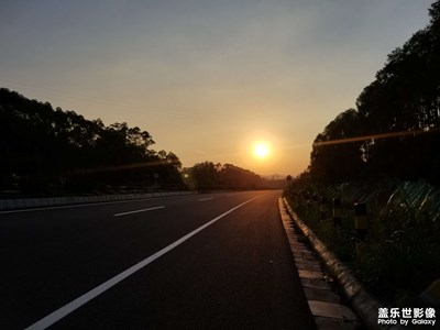 停車坐愛楓林晚，霜葉紅于二月花