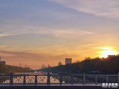 早晨的第一縷陽光