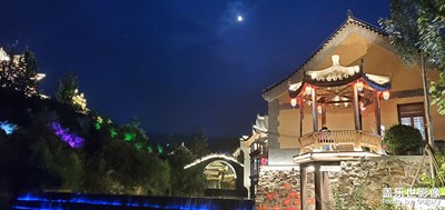 小橋流水，明月天涯
