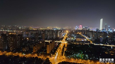 更新后，夜景好像好了一點