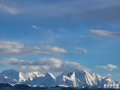 貢嘎雪山觀景臺(tái)看貢嘎雪山群