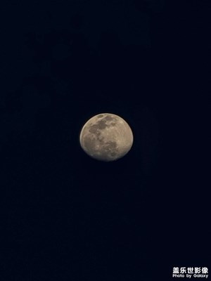 月亮