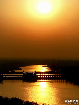 嗯    霞光無限啊 