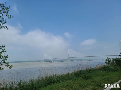 沒事出來運(yùn)動還是有美景看看的