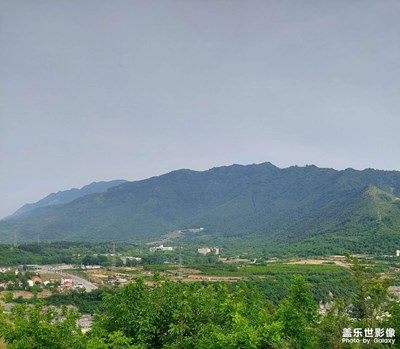 【鄉(xiāng)城美景】遠(yuǎn)處的大學(xué)校園