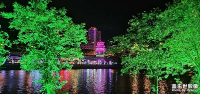 生活不易，常用三星記錄生活美意！