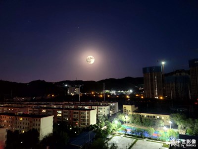 今日照片   5毛PS哈哈