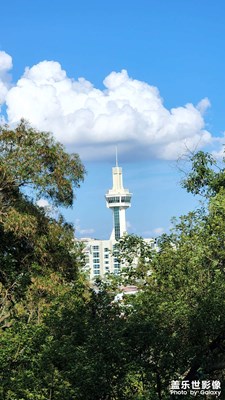 白云藍(lán)天在夏日的變幻