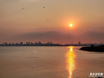 【半夏時(shí)光】湖風(fēng)微涼夕陽美