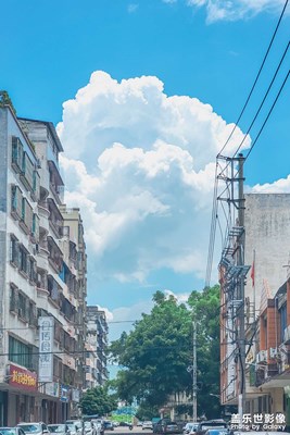 手機(jī)相冊(cè)里的云