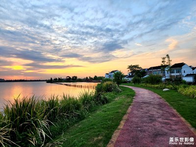 星期天，不加班。