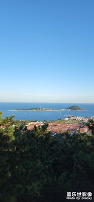 登青島瑯琊山看海天一色。