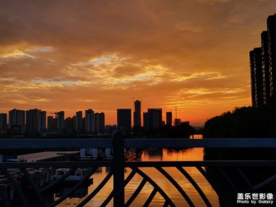 一年又一年，如今已到九月，時(shí)間過(guò)得好快呀！