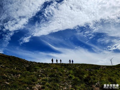爬山時(shí)捕捉到的一張照片