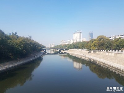 【秋意正濃】+環(huán)城河邊
