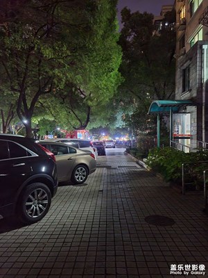 夜間模式隨手拍。