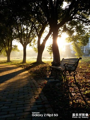 《色?清晨瞬間》