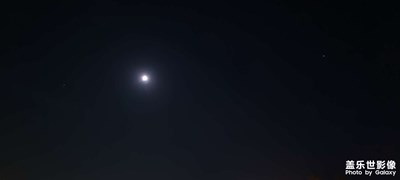 昨天晚上拍的三點(diǎn)一線