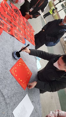 【新年快樂(lè)】下雪了好冷