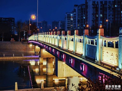 s22u鏡頭下的燈光美