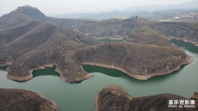 丹霞地貌，風(fēng)景獨(dú)特！