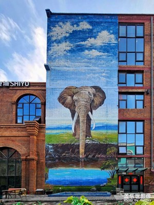 【網(wǎng)紅打卡地】+?老廠區(qū)的新風(fēng)景