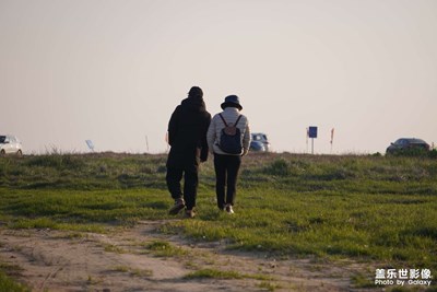 長焦拍的爸爸媽媽