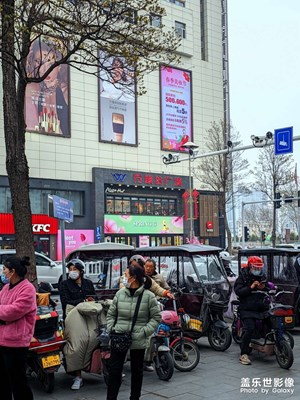 接孩子大部隊(duì)