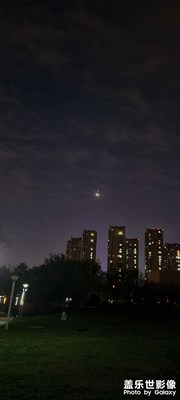 月亮??上有個星星????