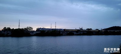 京滬線上的列車