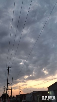 【泛著光的生活】山雨欲來風(fēng)滿樓