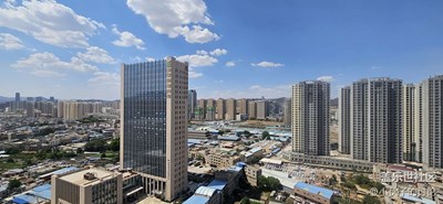 今天的天氣太好了，出門轉(zhuǎn)轉(zhuǎn)去