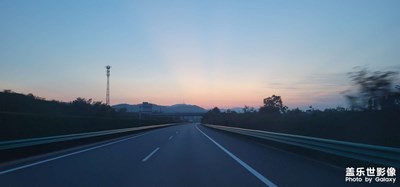 求而不得，忘而不能，是謂長相思。