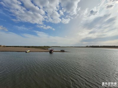 【雙節(jié)小長(zhǎng)假】秋天的松花江