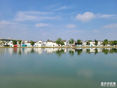 【雙節(jié)小長(zhǎng)假】+湖上升明月