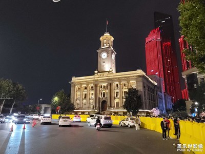 等著花開(kāi)，等著你歸來(lái)。