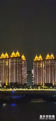 我一個人你前行，卻彷佛帶著一萬雄兵。