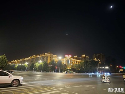 一組夜景照片，看看s23U效果怎樣。