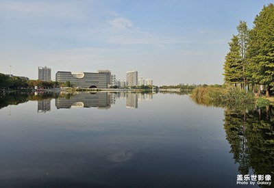 【一鏡一世界】+秋日湖畔