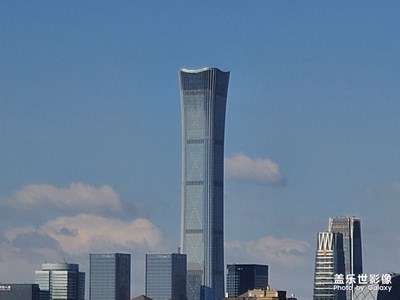 周末藍(lán)天去踏青略略略