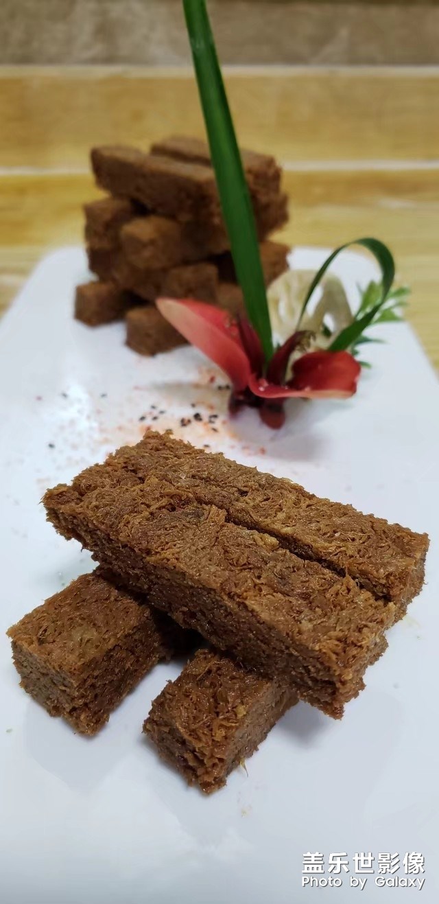 唯愛與美食不可辜負(fù)