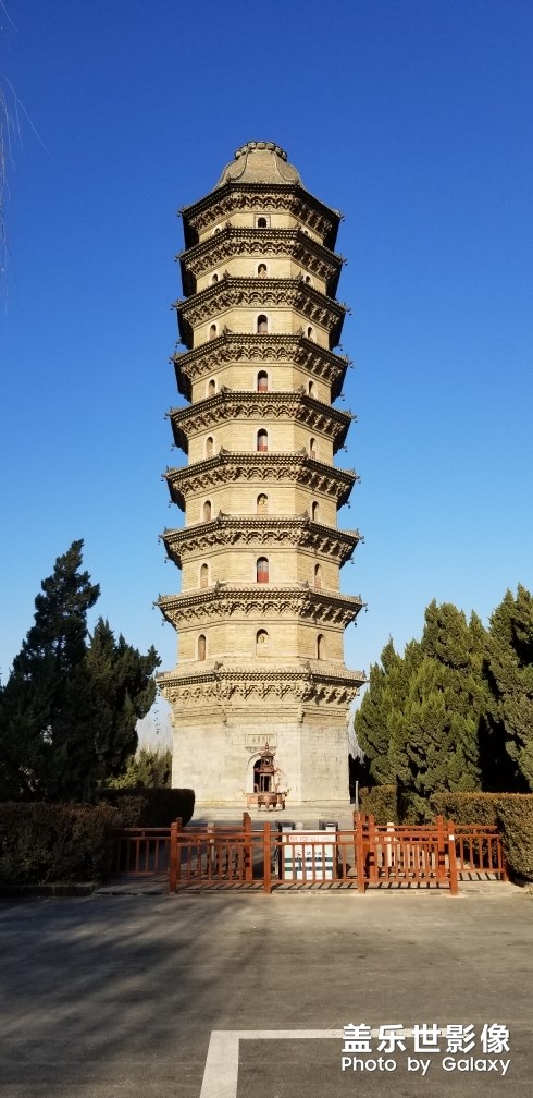 分享幾張壁紙，希望有人喜歡