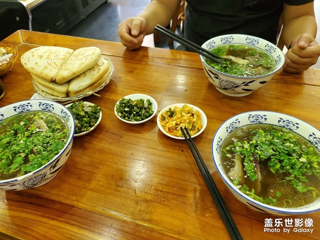 西安的美食等來來撩??