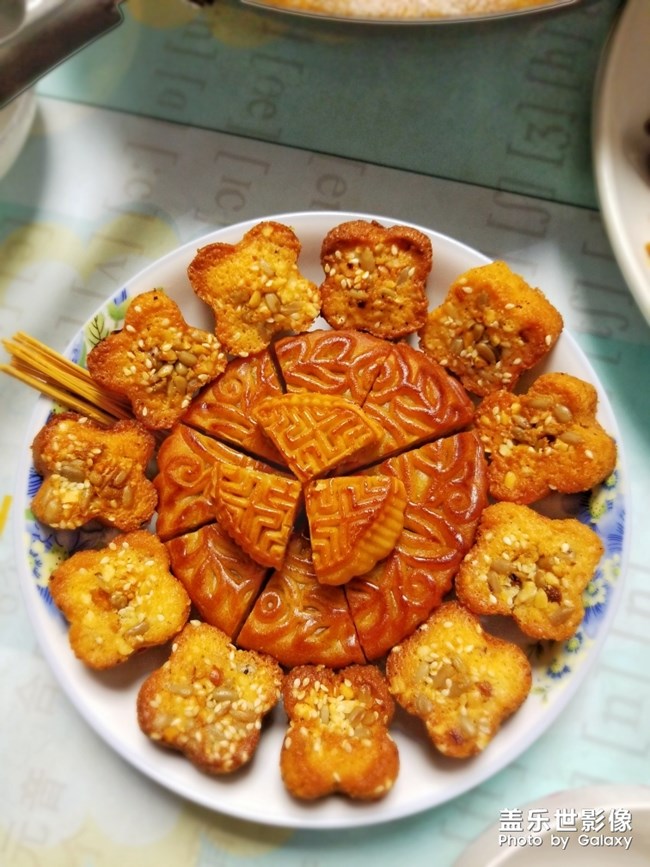 中秋節(jié)，吃月餅了