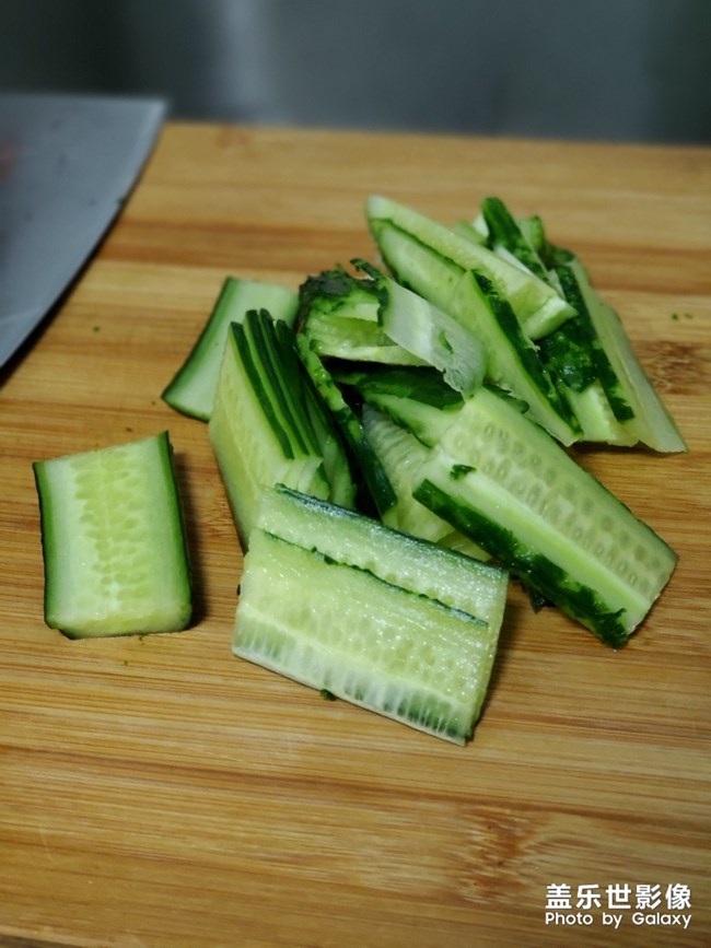 在老家，過了臘月二十三，開始過年了