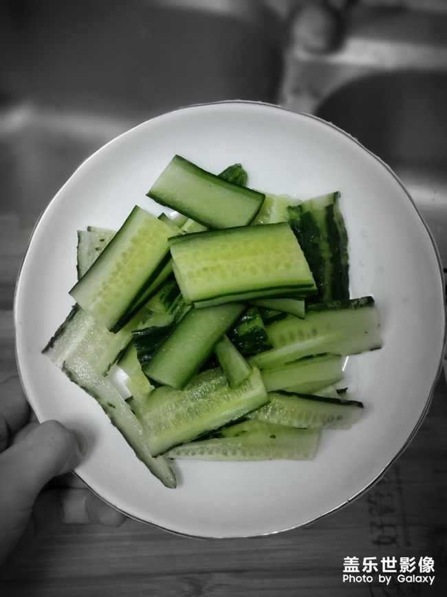 在老家，過了臘月二十三，開始過年了