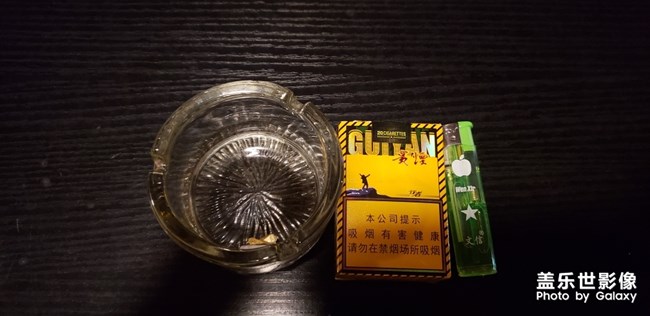 一杯不加糖的苦咖啡