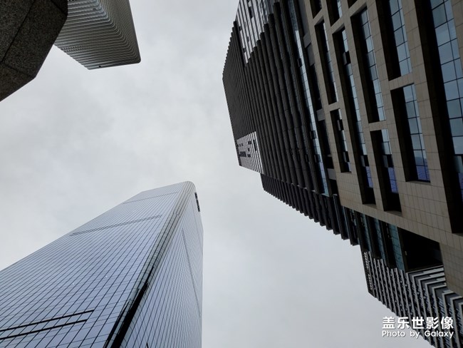 新增的這個(gè)AI攝影功能很好