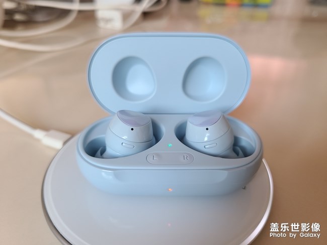 使用了一個(gè)月的 Samsung Galaxy Bud+